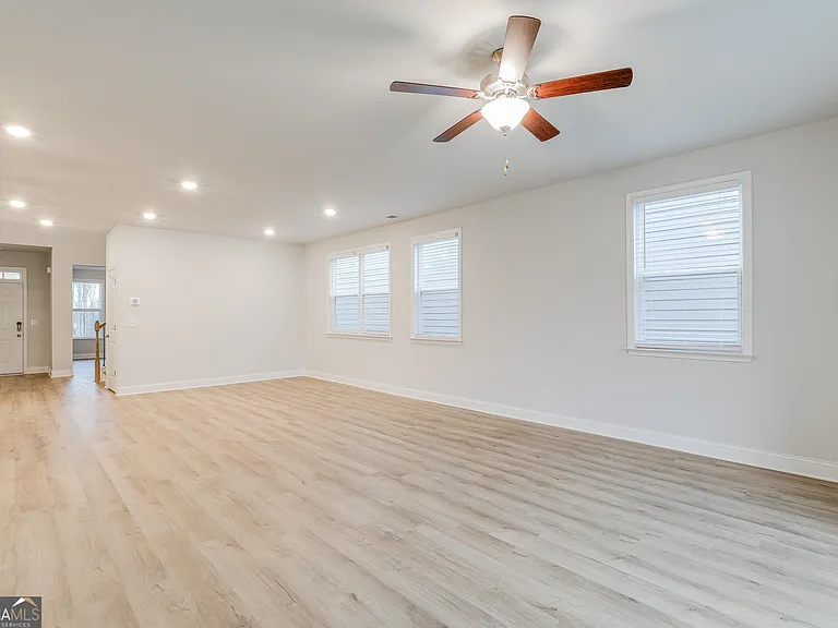 376 Caledonia Ct — Photo 14