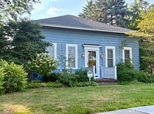 1464 S Riverside Ave, Saint Clair, MI 48079