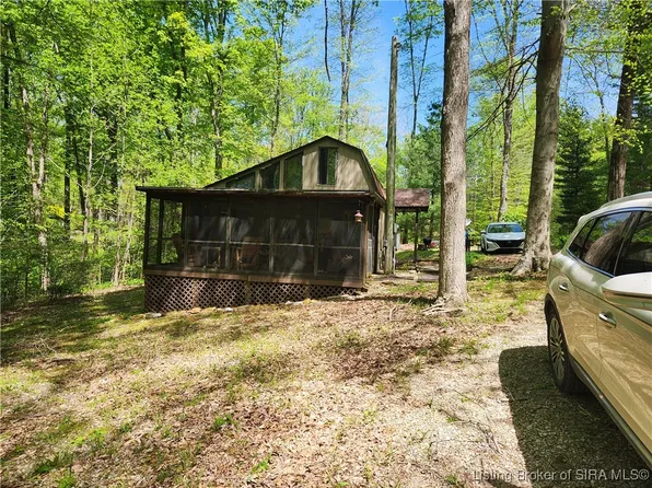 6411 S Wild Greenwood Street, Paoli, IN 47454