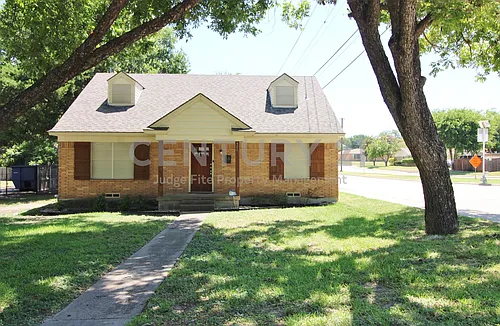 900 Valley Ridge Dr Photo 1