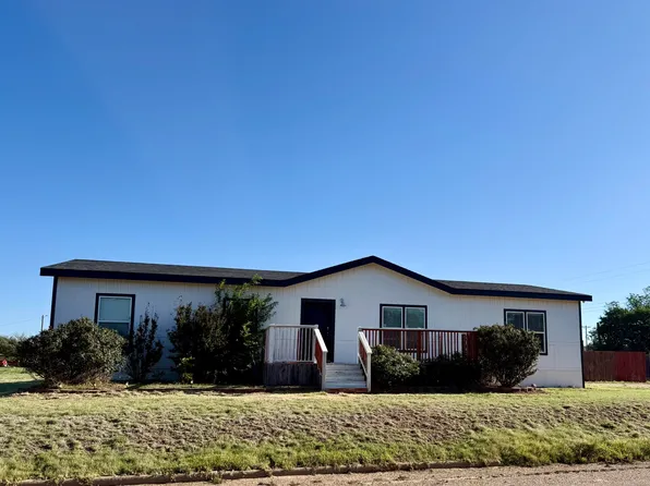 1602 Avenue H, Petersburg, TX 79250