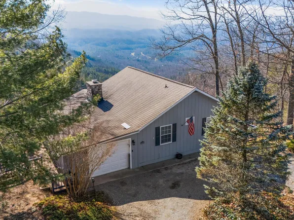 1009 Old Laurel Ln, Sevierville, TN 37876