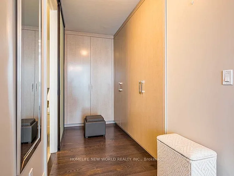 29 Queens Quay E #406 — Photo 15