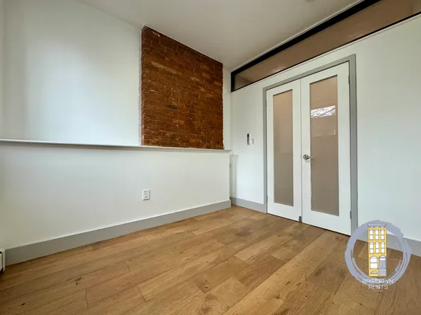 481 Chauncey Street image 6 of 28