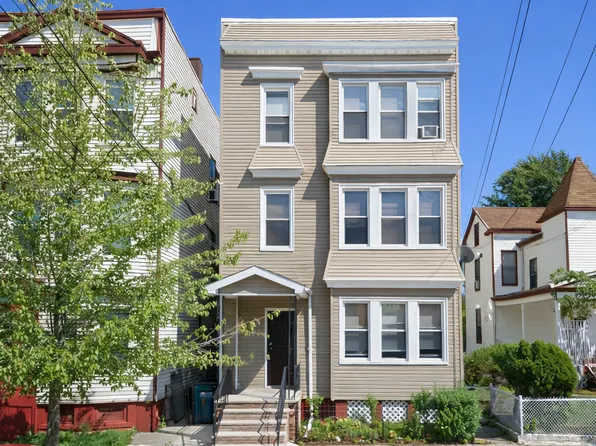 79 Pierce St Floor 2, Newark, NJ 07103