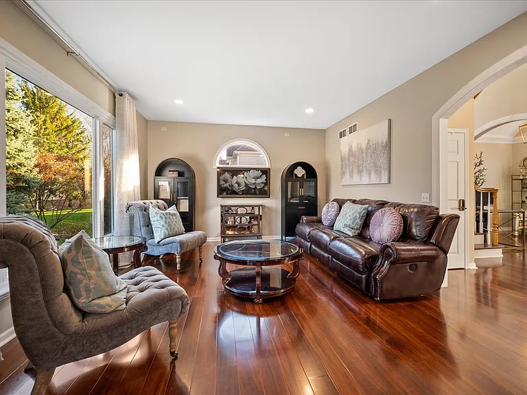 142 N Dixon Dr — Photo 12