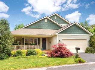 156 Springfield Meadow Dr, Etowah, NC 28729
