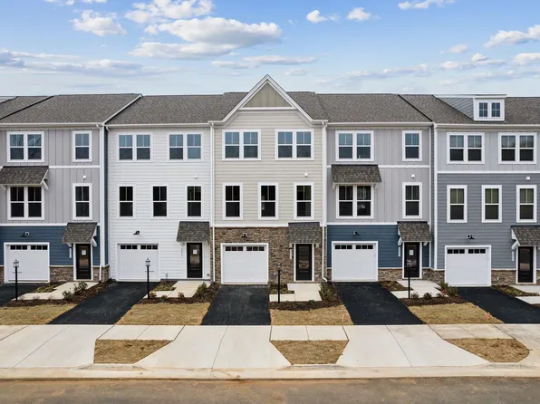 5968 Cling Ln, Crozet, VA 22932