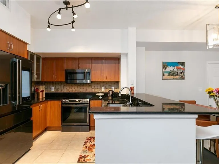 233 S Federal Hwy #203 — Photo 5