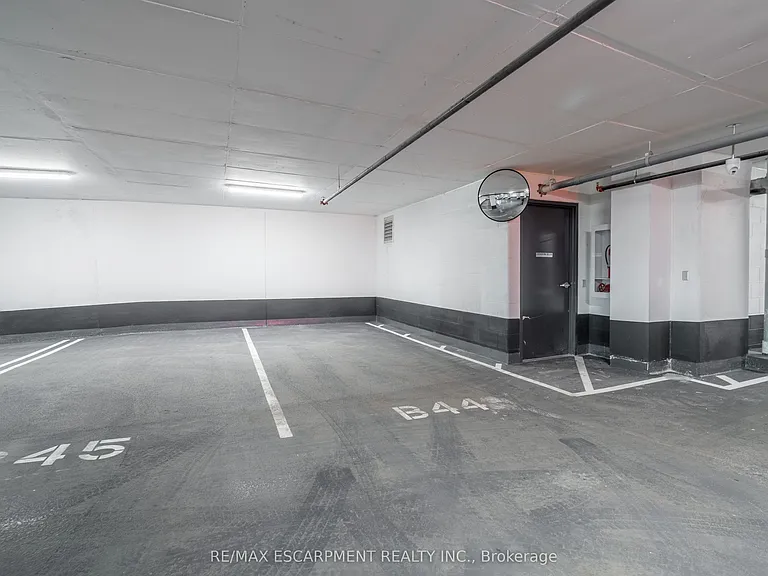 2075 Lakeshore Rd #1205 — Photo 29