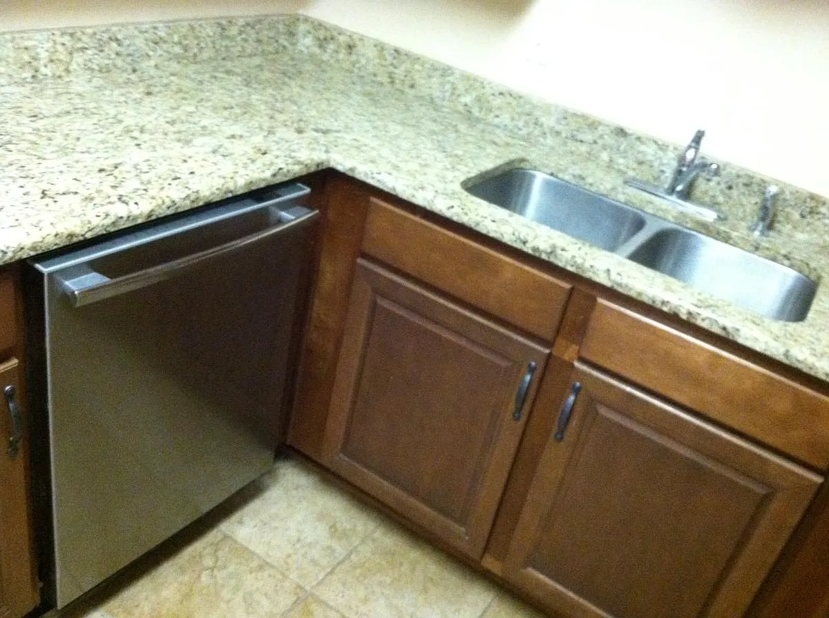 2 bed, 1100 sqft, $1,340 — Photo 4