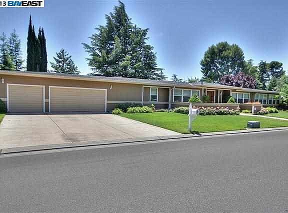 2nd image of 1270 W Elkhorn Dr