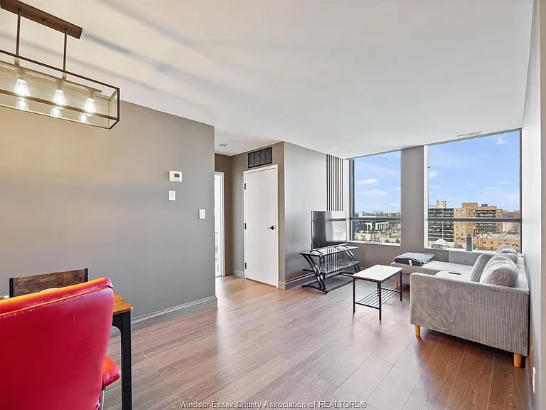 540 Ouellette Ave #7E — Photo 10