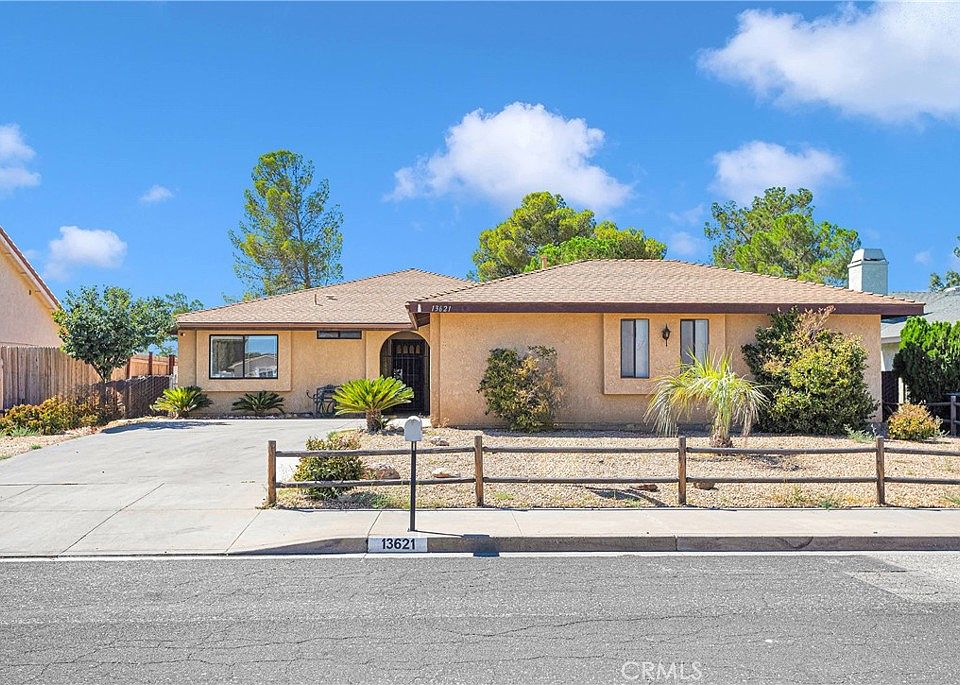 1st image of 13621 Oakmont Dr