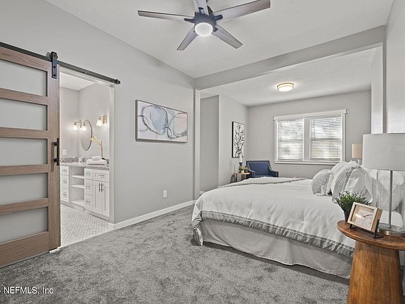 4th image of 2911 HUBBARD Street