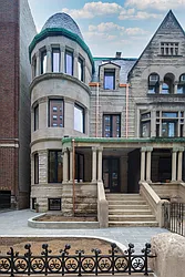 186 Clinton Avenue in Clinton Hill