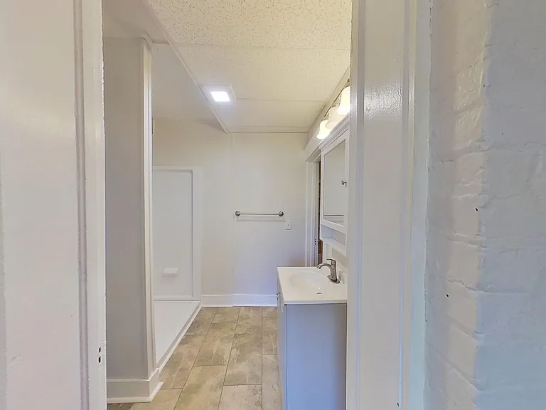 568 Park Ave #1 — Photo 15