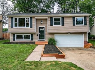 441 Ridgewood Dr, Eastlake, OH