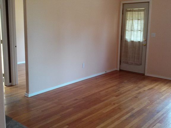 3rd image of 2607 Conger Ave NW