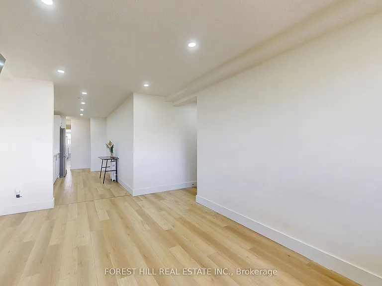 29 Wesley St #1 — Photo 3