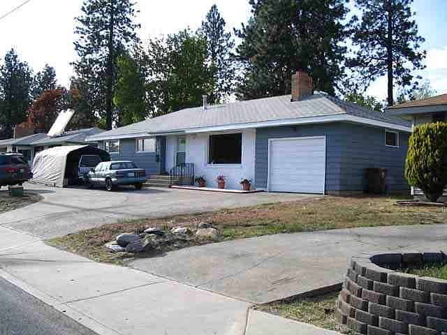 1st image of 2924 W Francis Ave