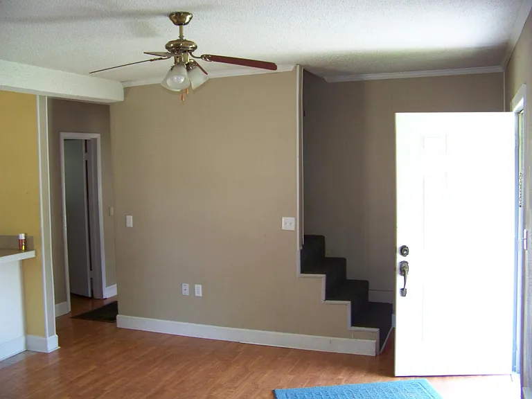 28 N Broadview St — Photo 6