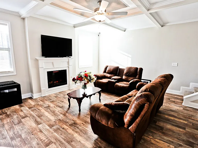 1076 Black Oak Cir — Photo 11