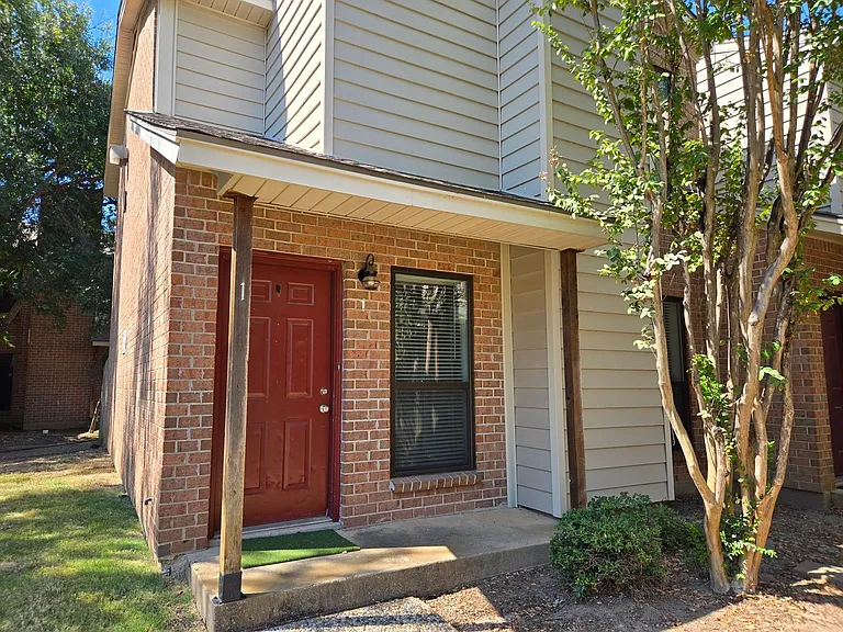 1904 Dartmouth St #N1 — Photo 1