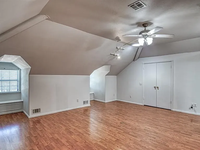 3609 Hampton Ct — Photo 19