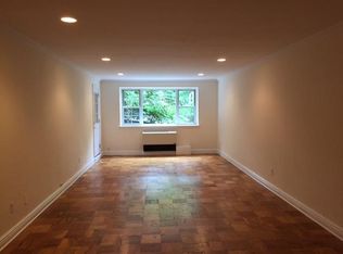 (Undisclosed Address), Roslyn Heights, NY 11577