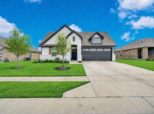 1520 Forest Park Dr, Alvarado, TX 76009