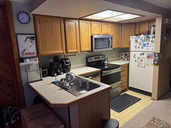 3rd image of 464 N North Rd #143-A107