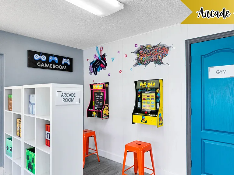 Oasis - 3165 South St. — Photo 62