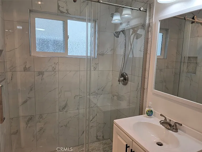 2904 Peppertree Ln #B — Photo 16