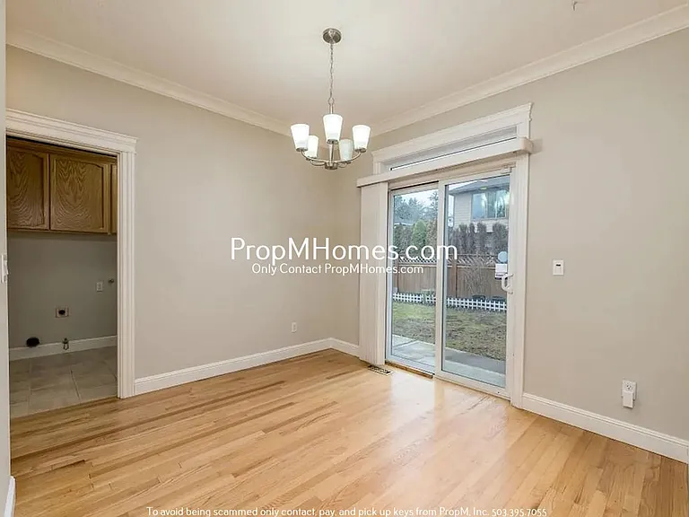 1907 SE 162nd Ave — Photo 8