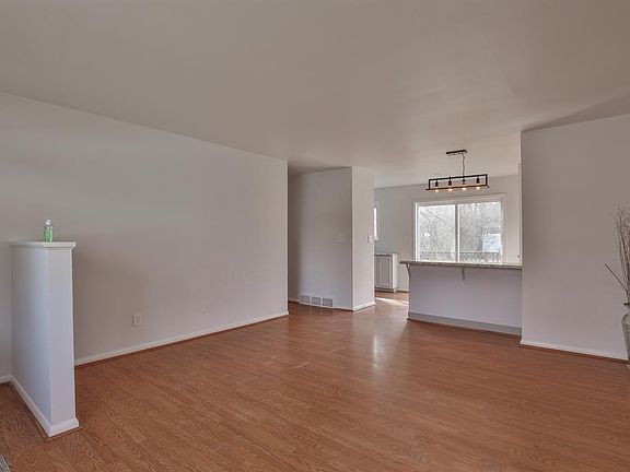 4th image of 2035 Connecticut Ave