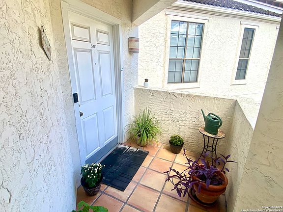 3rd image of 2255 Thousand Oaks Dr #501