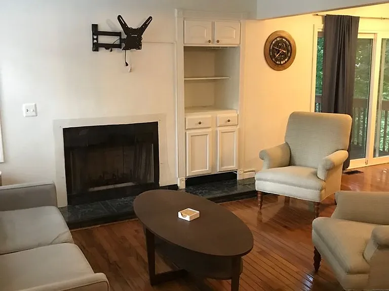 106 Tulip Tree Ct — Photo 3