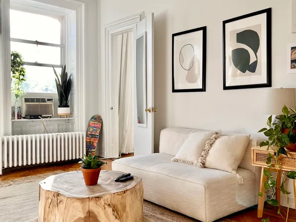 52 7th Avenue image 1 of 7