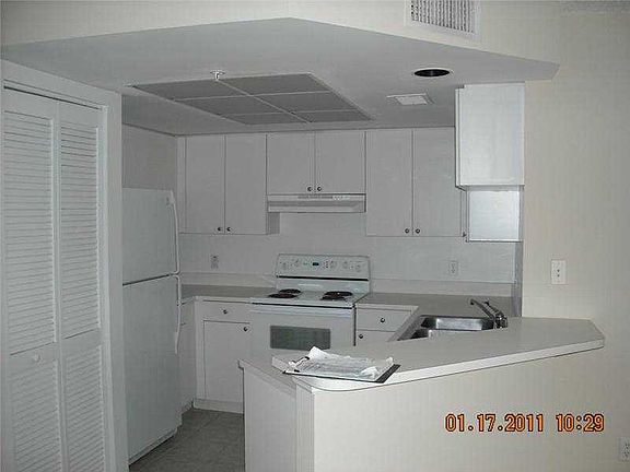 5th image of 2009 SE 10th Ave APT 303