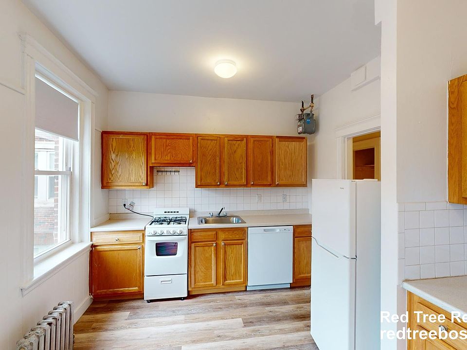 1st image of 70 Chiswick Rd
