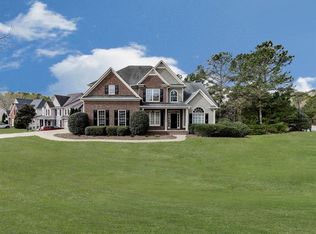 10 Meadow Glen Way, Acworth, GA