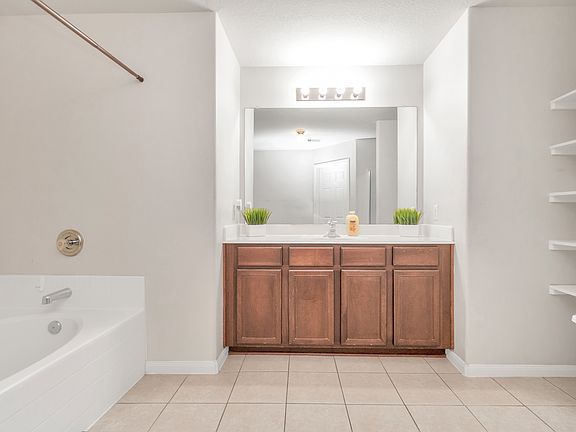 4th image of 11210 Hall Meadows Ct