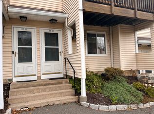 8 Rose Ln APT 22, Danbury, CT 06811
