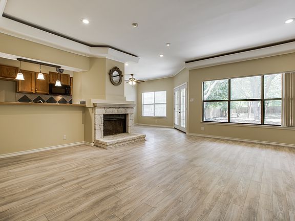 4th image of 5462 Chestnut View Dr