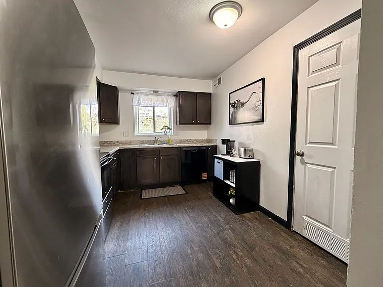 1717 C Ave NE #2 — Photo 8