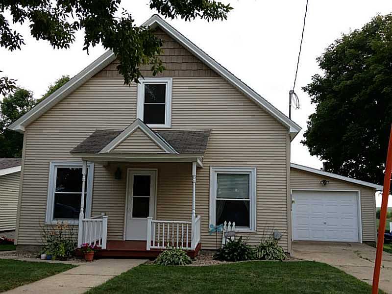 1st image of 627 E 1st St #T