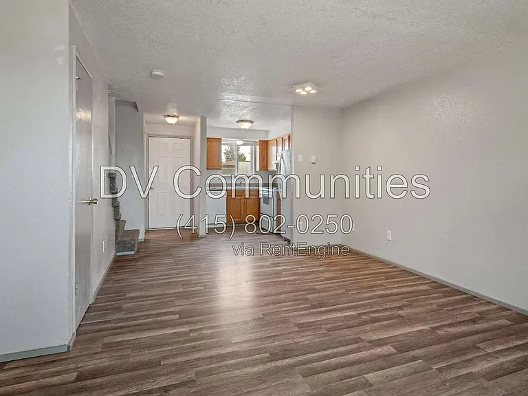 389 NE 10th St #22 — Photo 4