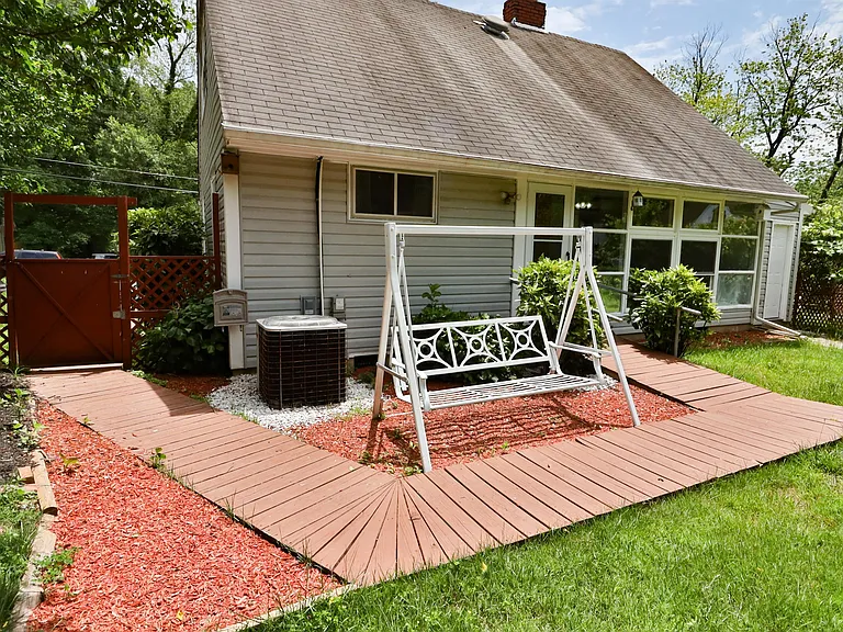 13002 Atlantic Ave — Photo 26