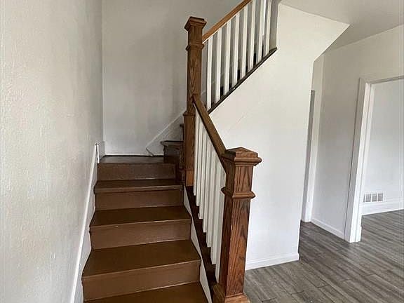 2nd image of 705 Forsythe St